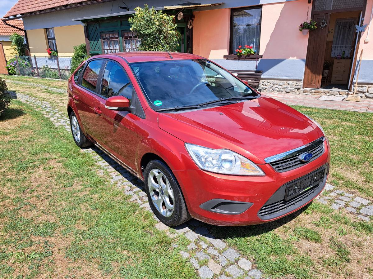 Ford focus 1.6 16V 74kw klima závěs