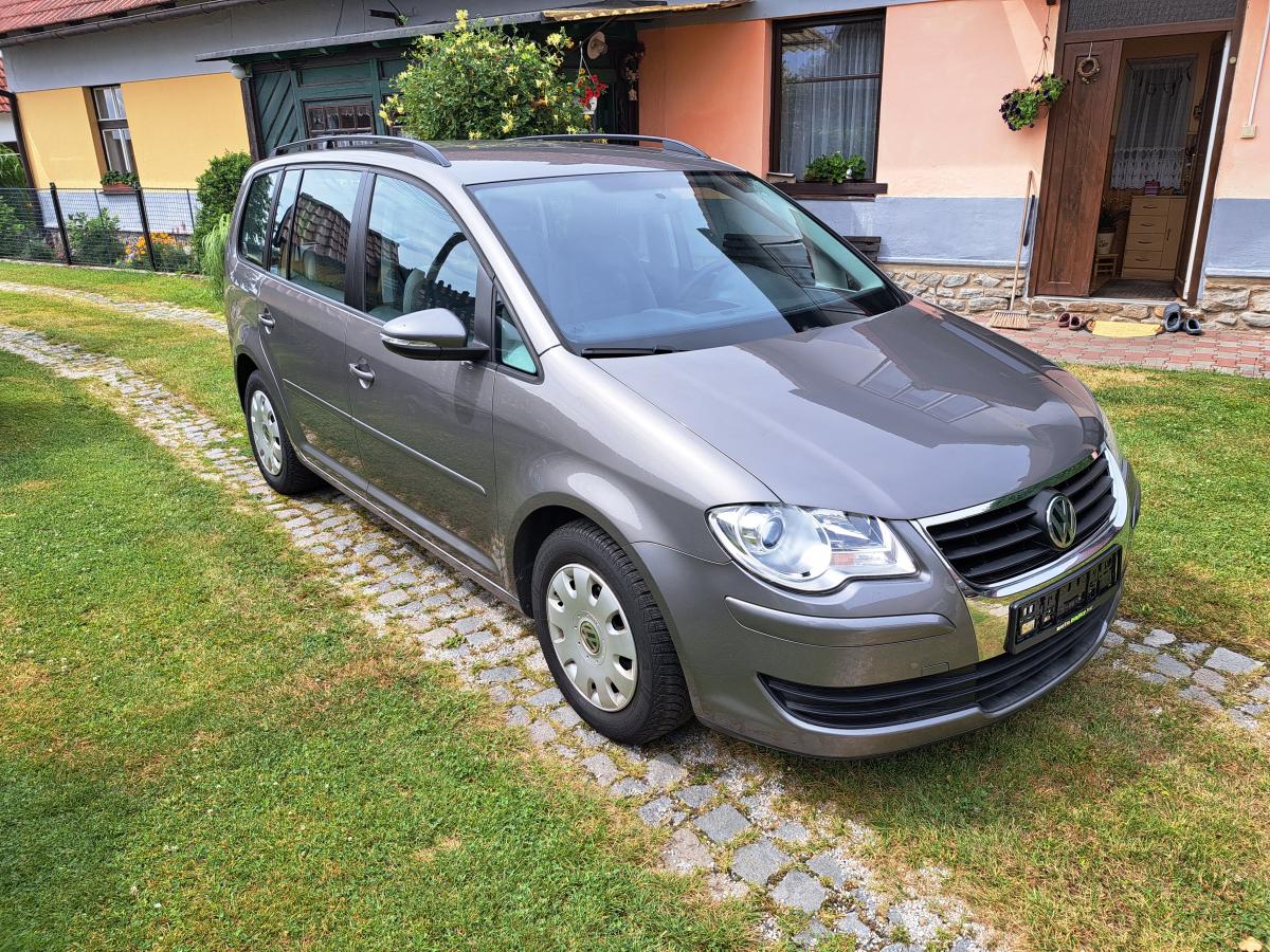 Volkswagen touran 1.6mpi 75kw Trendline